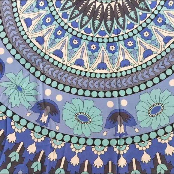 Aztec Printed Roundie Mandela Blanket/Tapestry - Picture 4 of 8